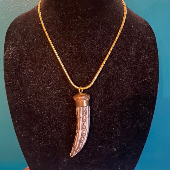 Tribal claw horn inlay necklace - Picture 1 of 4